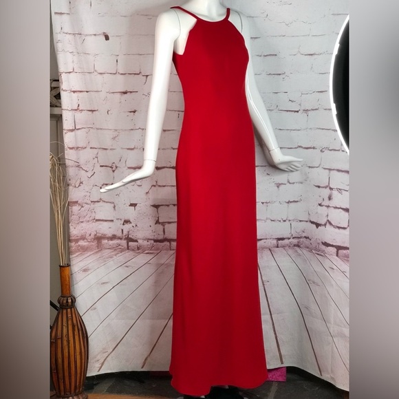 CALVIN KLEIN Halter Neck Size 4 Red Crepe Floor Length Maxi Gown Prom Dress - Picture 2 of 16